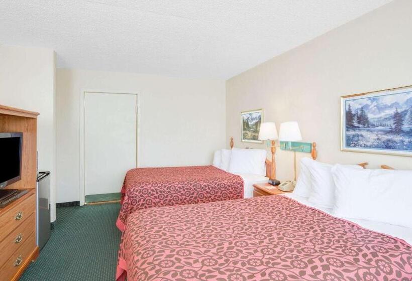 فندق Days Inn By Wyndham Newport