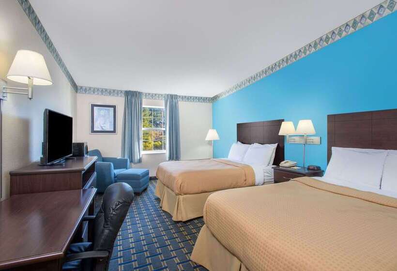 هتل Days Inn By Wyndham Roanoke Near I81