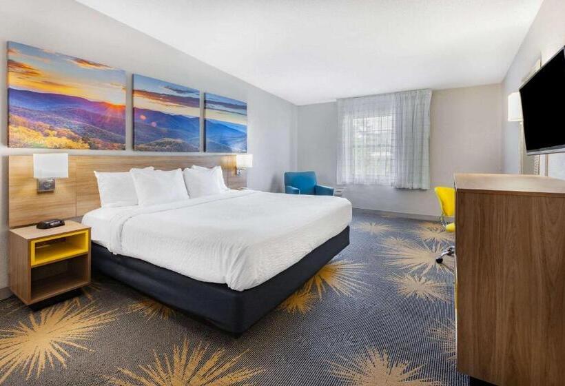 هتل Days Inn By Wyndham Roanoke Near I81