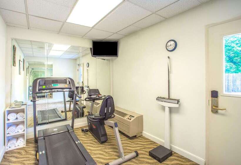 هتل Days Inn By Wyndham Salem