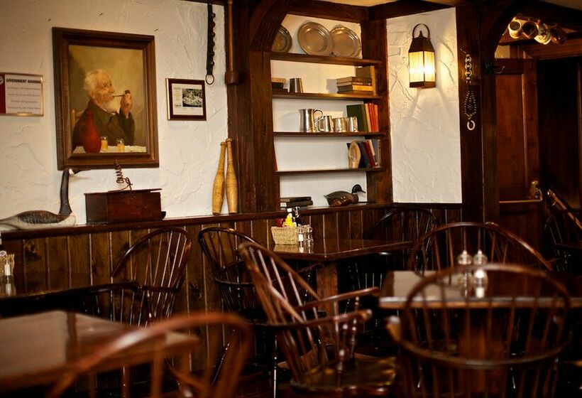 Отель Deer Path Inn