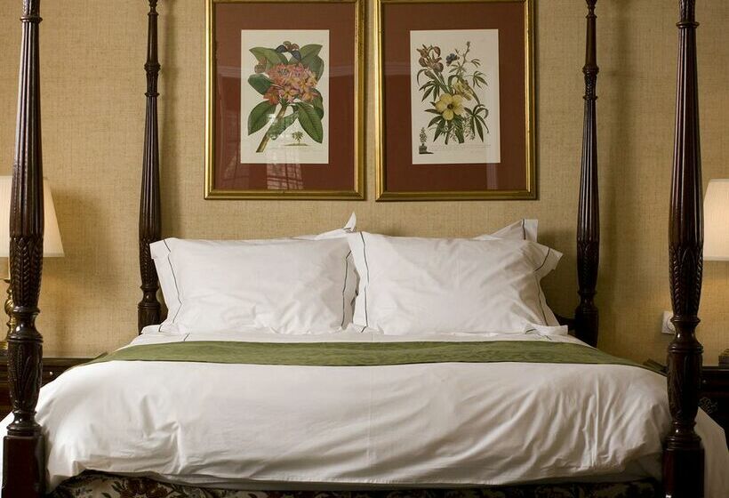 Отель Deer Path Inn