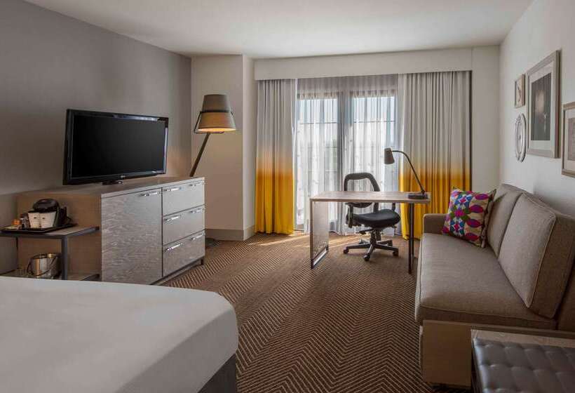 בית מלון כפרי Doubletree By Hilton Austin