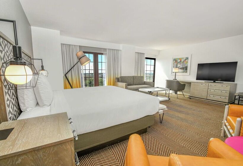 בית מלון כפרי Doubletree By Hilton Austin