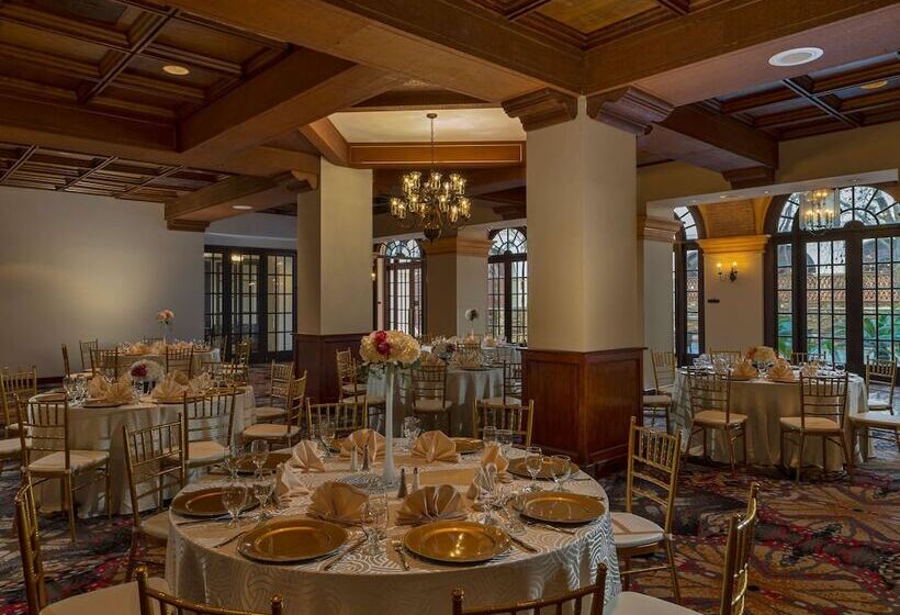 בית מלון כפרי Doubletree By Hilton Austin