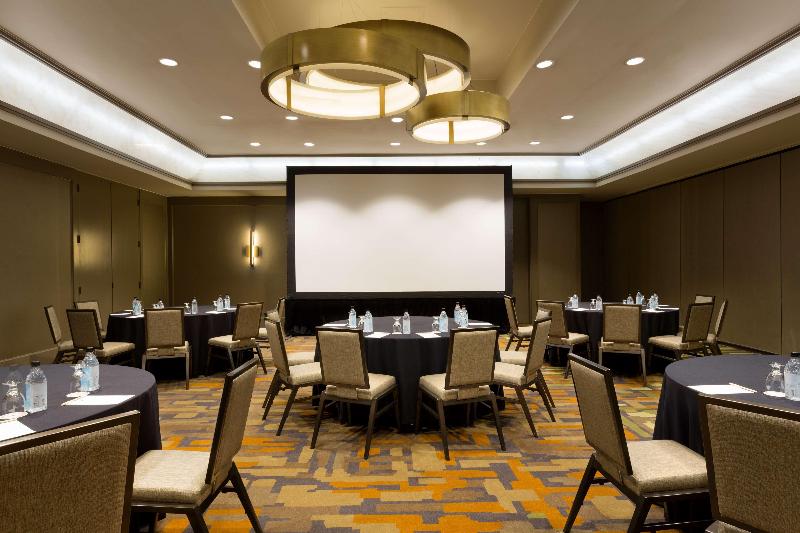 هتل Doubletree By Hilton Dallascampbell Centre