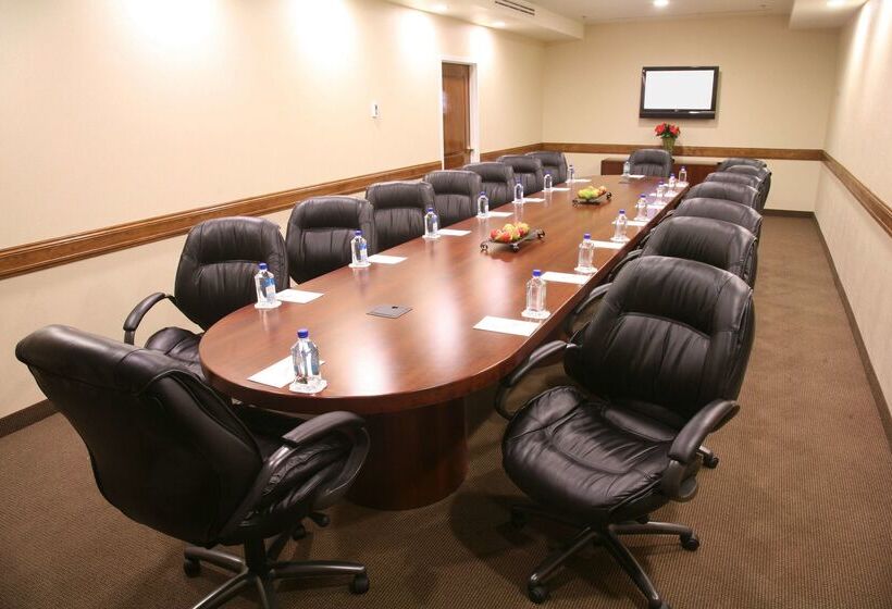 Doubletree Suites By Hilton Hotel Mcallen