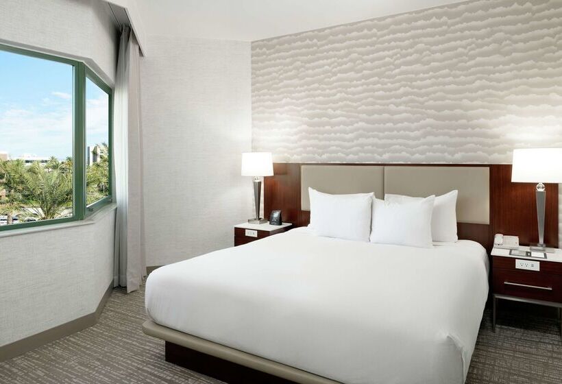 ホテル Doubletree Suites By Hilton Phoenix