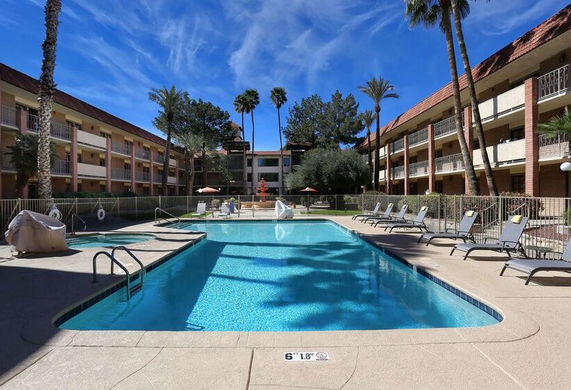 בית מלון כפרי Doubletree Suites By Hilton Tucson Airport