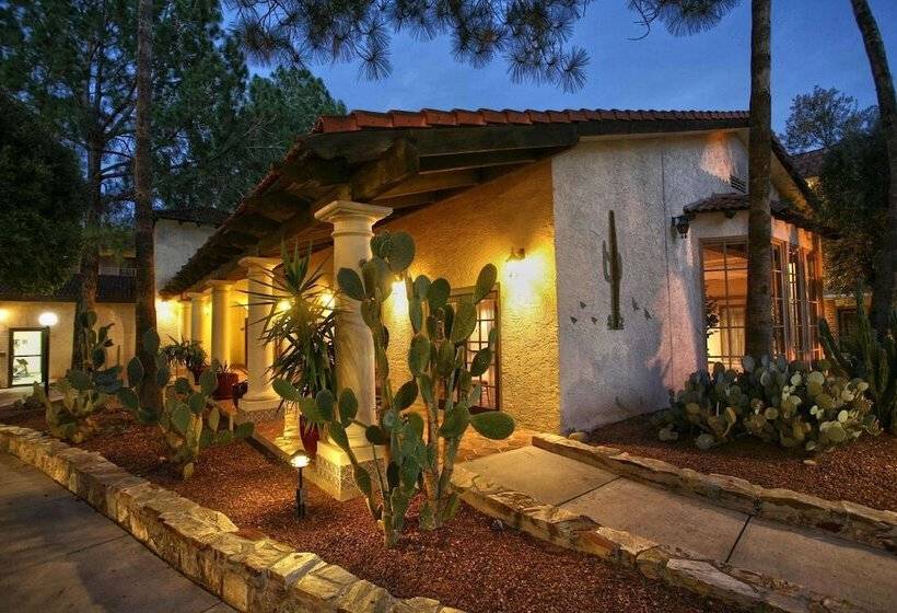 בית מלון כפרי Doubletree Suites By Hilton Tucson Airport