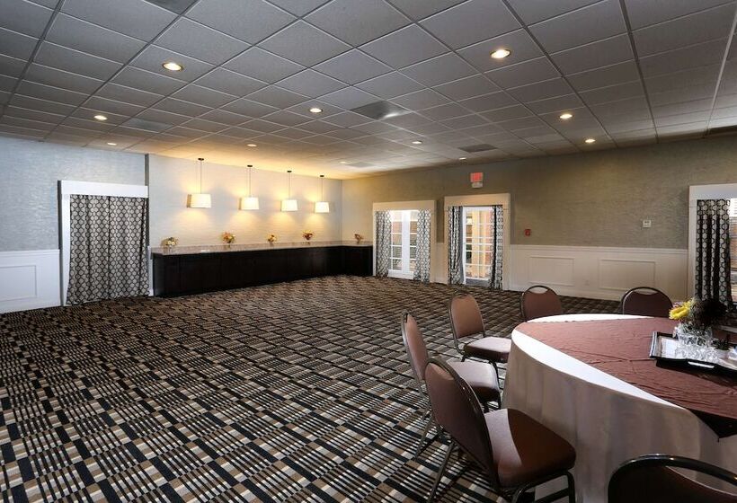 בית מלון כפרי Doubletree Suites By Hilton Tucson Airport