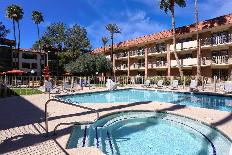 בית מלון כפרי Doubletree Suites By Hilton Tucson Airport