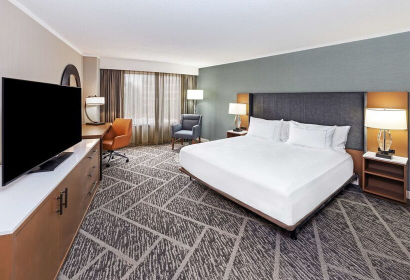 فندق Doubletree By Hilton Tulsa   Warren Place