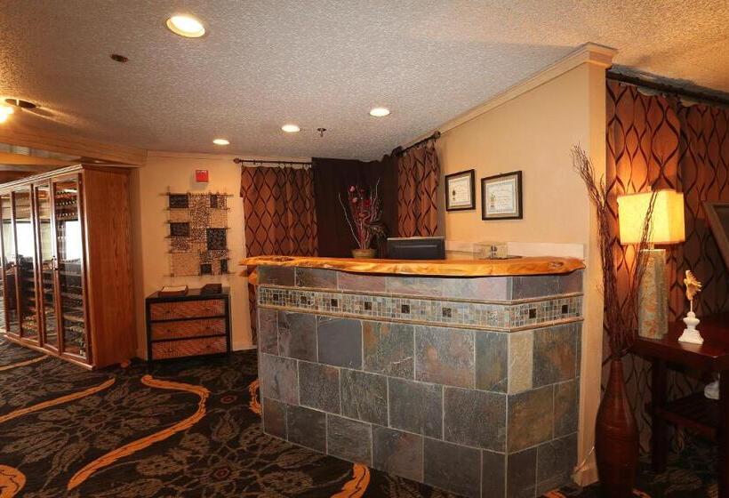 호텔 Driftwood Shores Resort