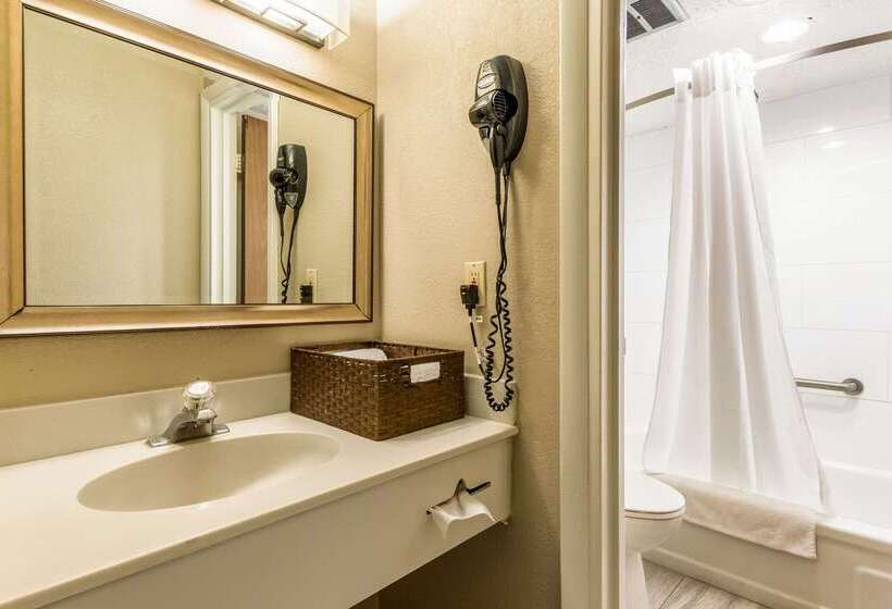 בית מלון כפרי Econo Lodge