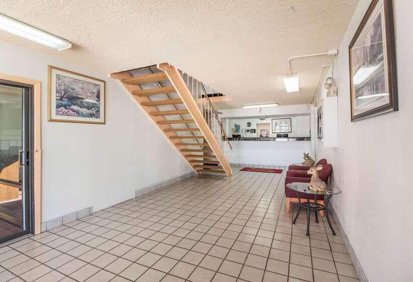 فندق Econo Lodge