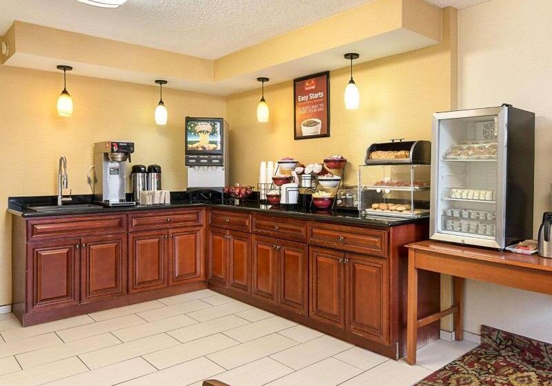 בית מלון כפרי Econo Lodge Near Quantico Marine Base