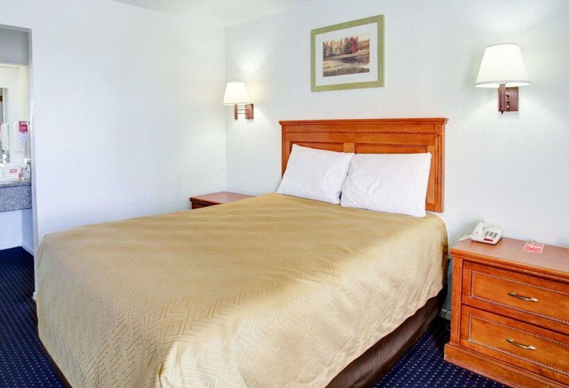 هتل Econo Lodge Temple