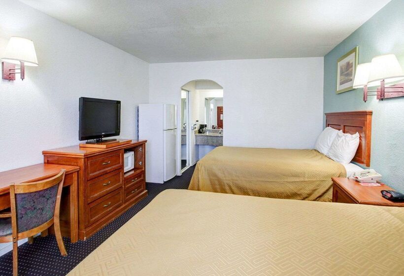 هتل Econo Lodge Temple