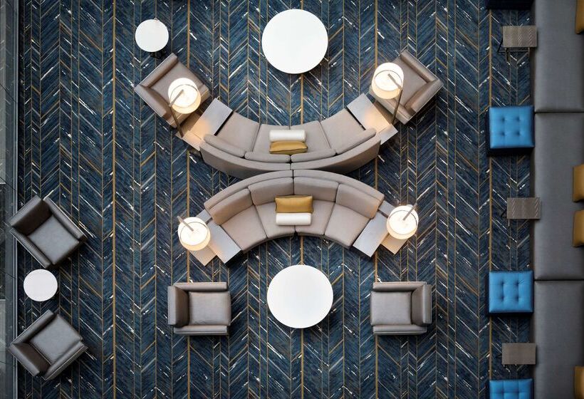 هتل Embassy Suites By Hilton Columbus