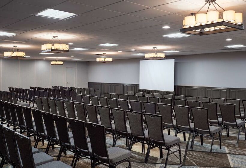 هتل Embassy Suites By Hilton Austin Central