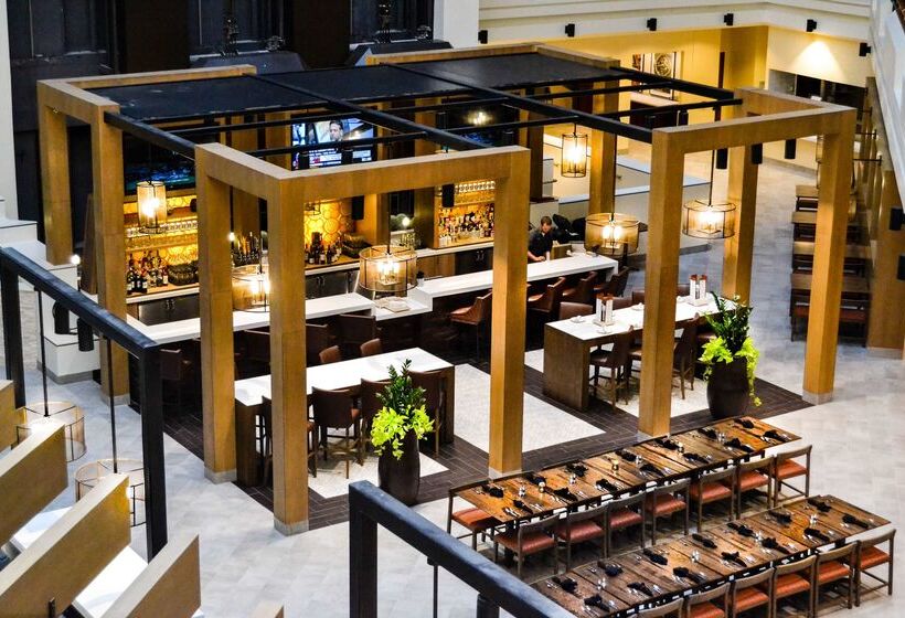 Отель Embassy Suites By Hilton Austin Downtown South Congress