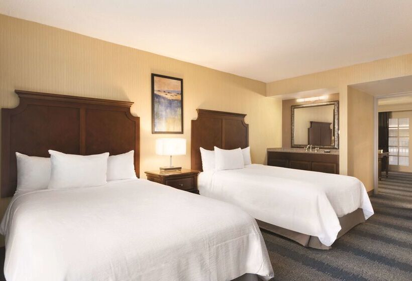 هتل Embassy Suites By Hilton Bloomington/minneapolis