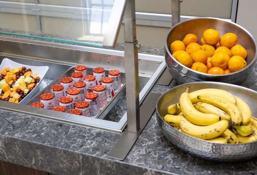 هتل Embassy Suites By Hilton Bloomington/minneapolis