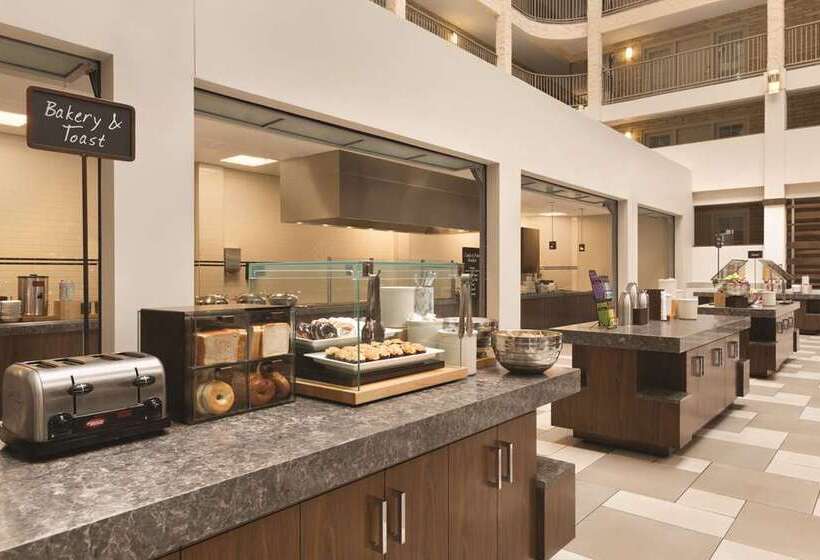 هتل Embassy Suites By Hilton Bloomington/minneapolis