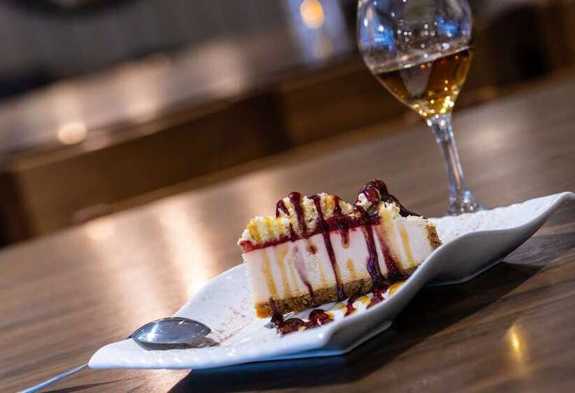 هتل Embassy Suites By Hilton Bloomington/minneapolis