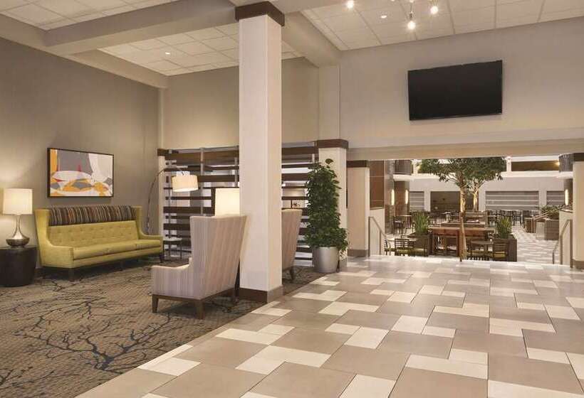 هتل Embassy Suites By Hilton Bloomington/minneapolis