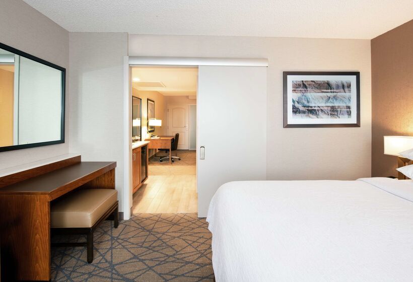 هتل Embassy Suites By Hilton Colorado Springs