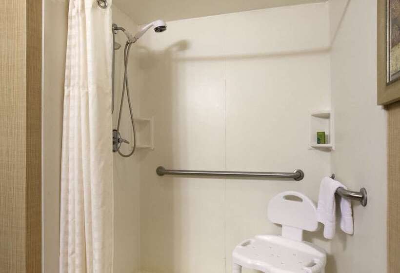 هتل Embassy Suites By Hilton Columbia Greystone