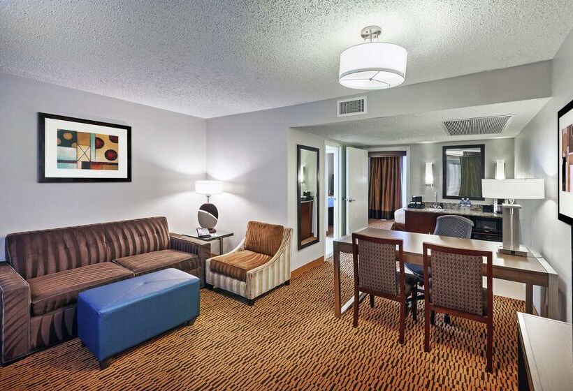 בית מלון כפרי Embassy Suites By Hilton Dallas Market Center