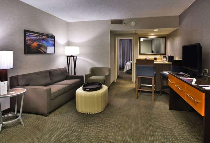 هتل Embassy Suites By Hilton Denver Central Park