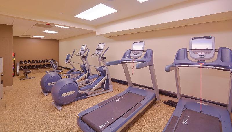 هتل Embassy Suites By Hilton Denver Central Park