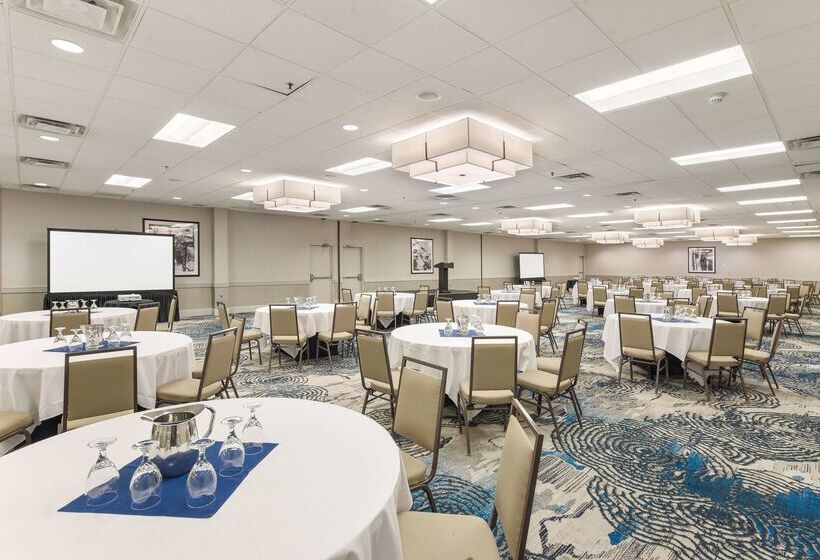 هتل Embassy Suites By Hilton Denver Tech Center North