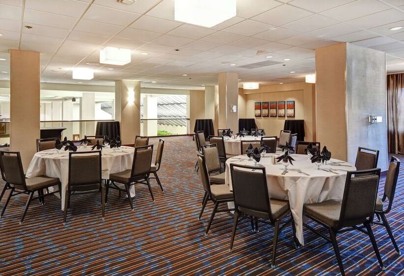 هتل Embassy Suites By Hilton Santa Clara Silicon Valley