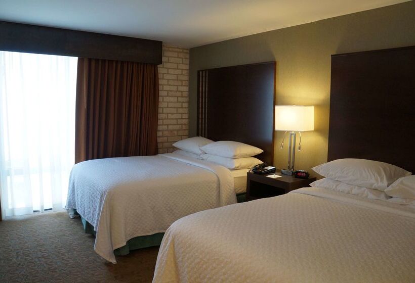 هتل Embassy Suites Corpus Christi