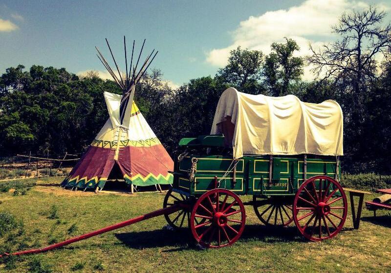 호텔 Flying L Ranch Resort & Golf Course