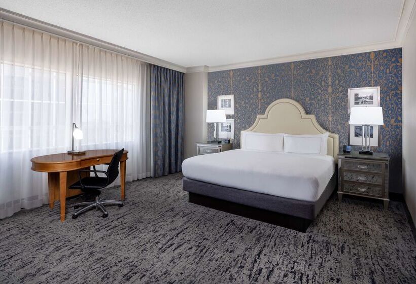 هتل Hilton Dallas Lincoln Centre