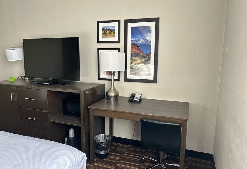 هتل La Quinta By Wyndham Colorado Springs North