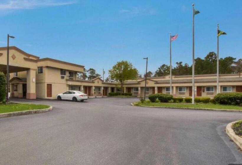 هتل Hibiscus Inn & Suites