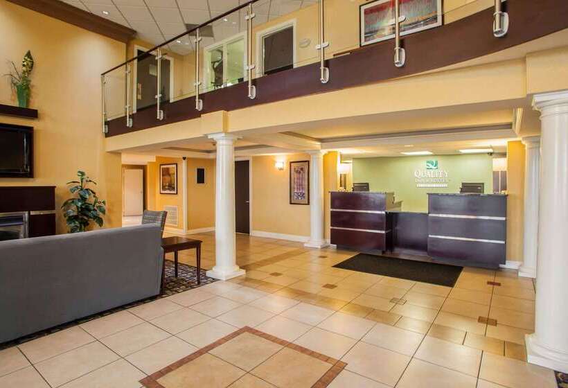 Отель Quality Inn & Suites St Charles West Chicago