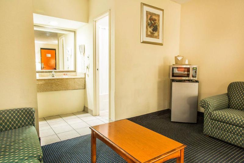 فندق Red Carpet Innnorwalk