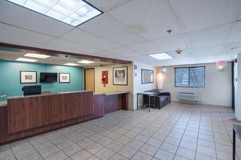 בית מלון כפרי Rodeway Inn Austin