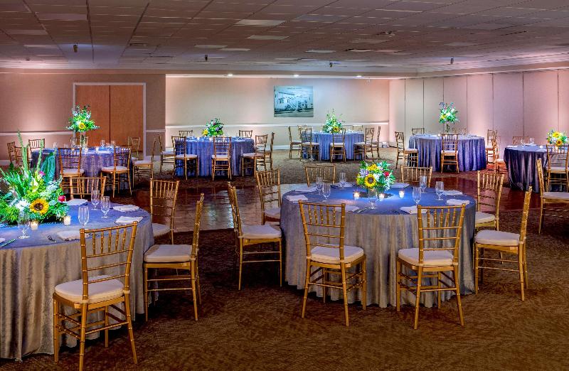 ホテル The Claridge