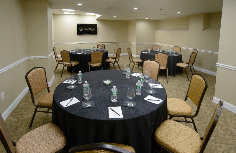 ホテル The Claridge