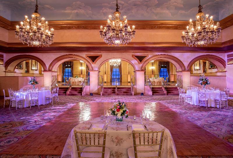 ホテル The Claridge