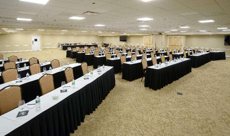 ホテル The Claridge